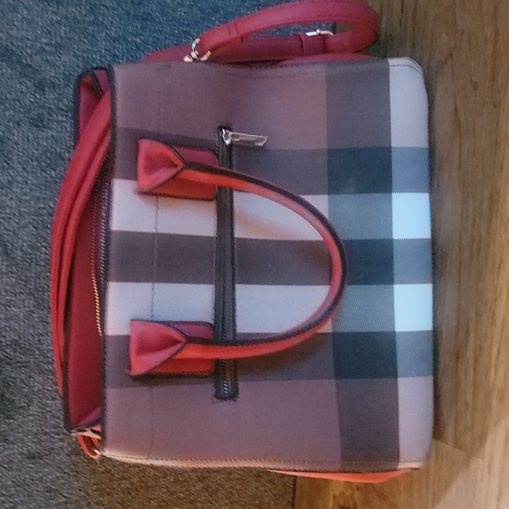 Red plaid purse - Picture 2 of 4